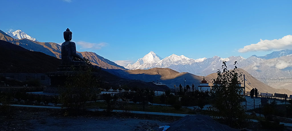 Muntinath, and Dhaulagiri Himalayan views.