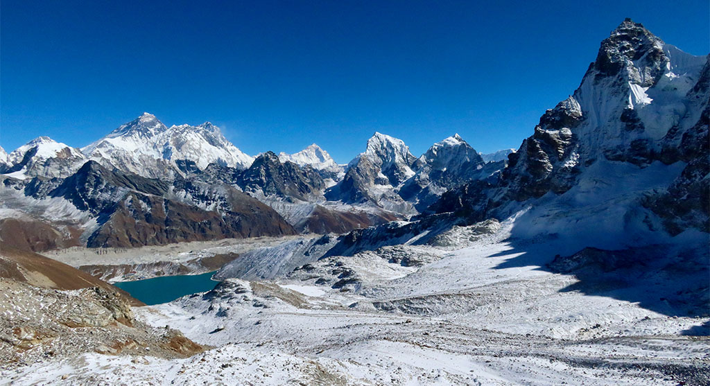 Amazing Everest, Lhotse and Makalu View from Renjo La Pass