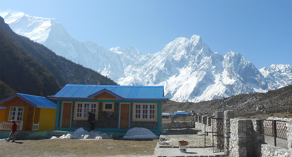 Local Tea house at Bhimtang