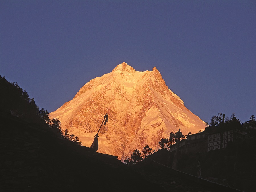 Mount Manaslu View.